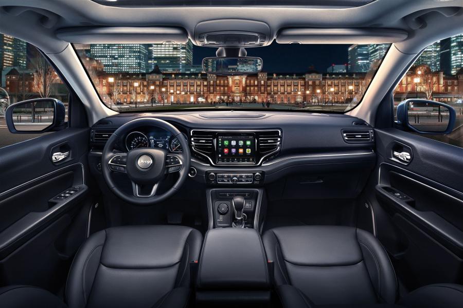 Торпедо Jeep Commander Limited (K8) 2018 года  (фото 6 из 10)